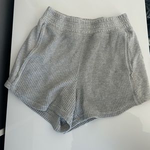 gray aerie waffle shorts in size xs